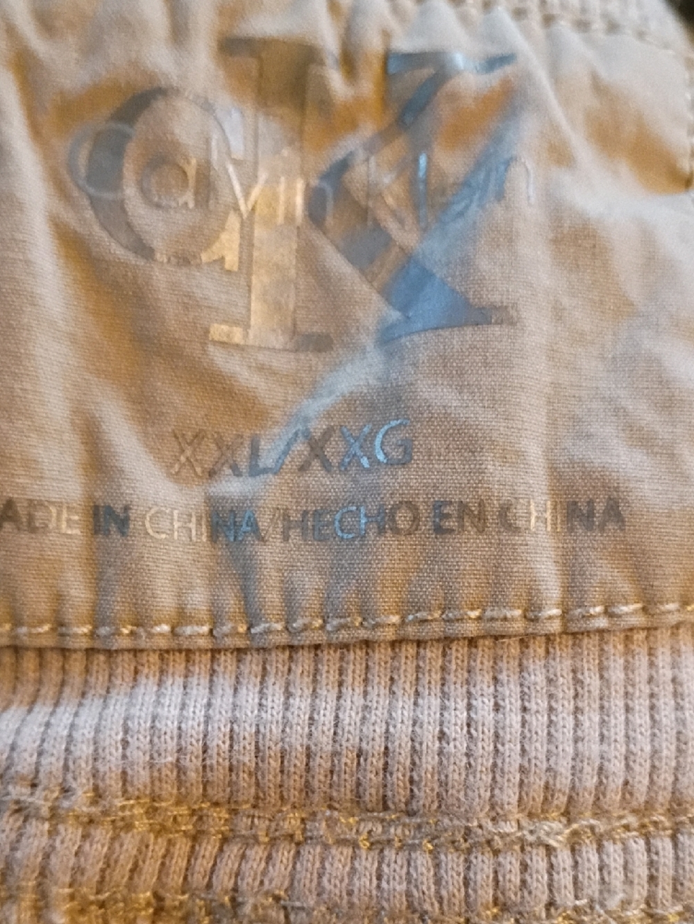Calvin Klein Beige Cargo Capris - Picture 13 of 13